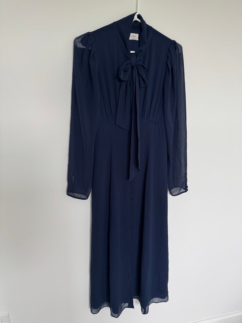 Aritzia Wilfred Mambo Dress Size 4 Classic Navy Tie Neck Chiffon Romantic